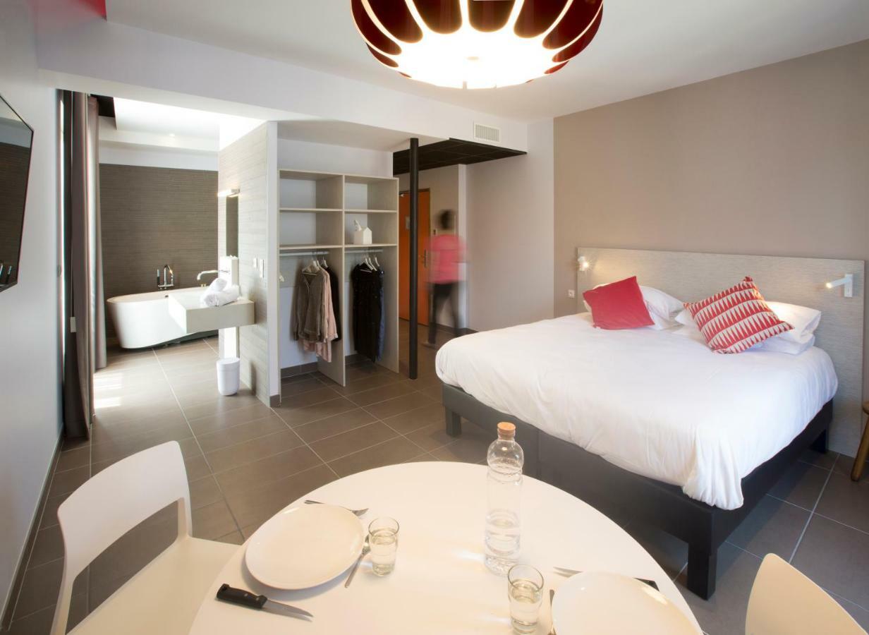 Appart'Hotel Les Fleurines By Urban Style วีย์ฟร็องเช-เดอ-ฮูแอเก ภายนอก รูปภาพ